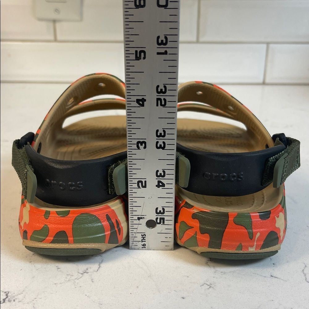 CROCS CLASSIC ALLTERRAIN CAMO SANDAL Kids Orange Camo Strap Sandals SZ Junior 3 - Picture 4 of 17